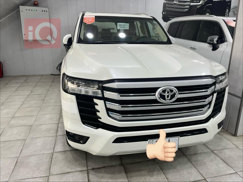 تۆیۆتا لاند کروزەر